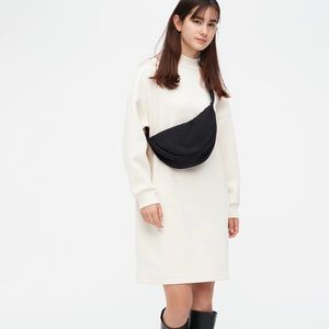 Black Uniqlo round mini shoulder bag